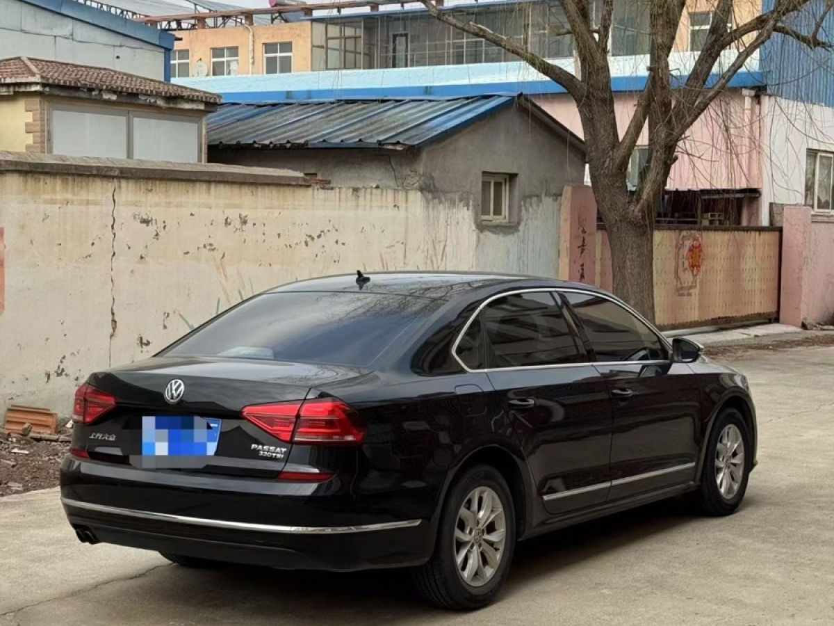 Volkswagen 2019 car image #9