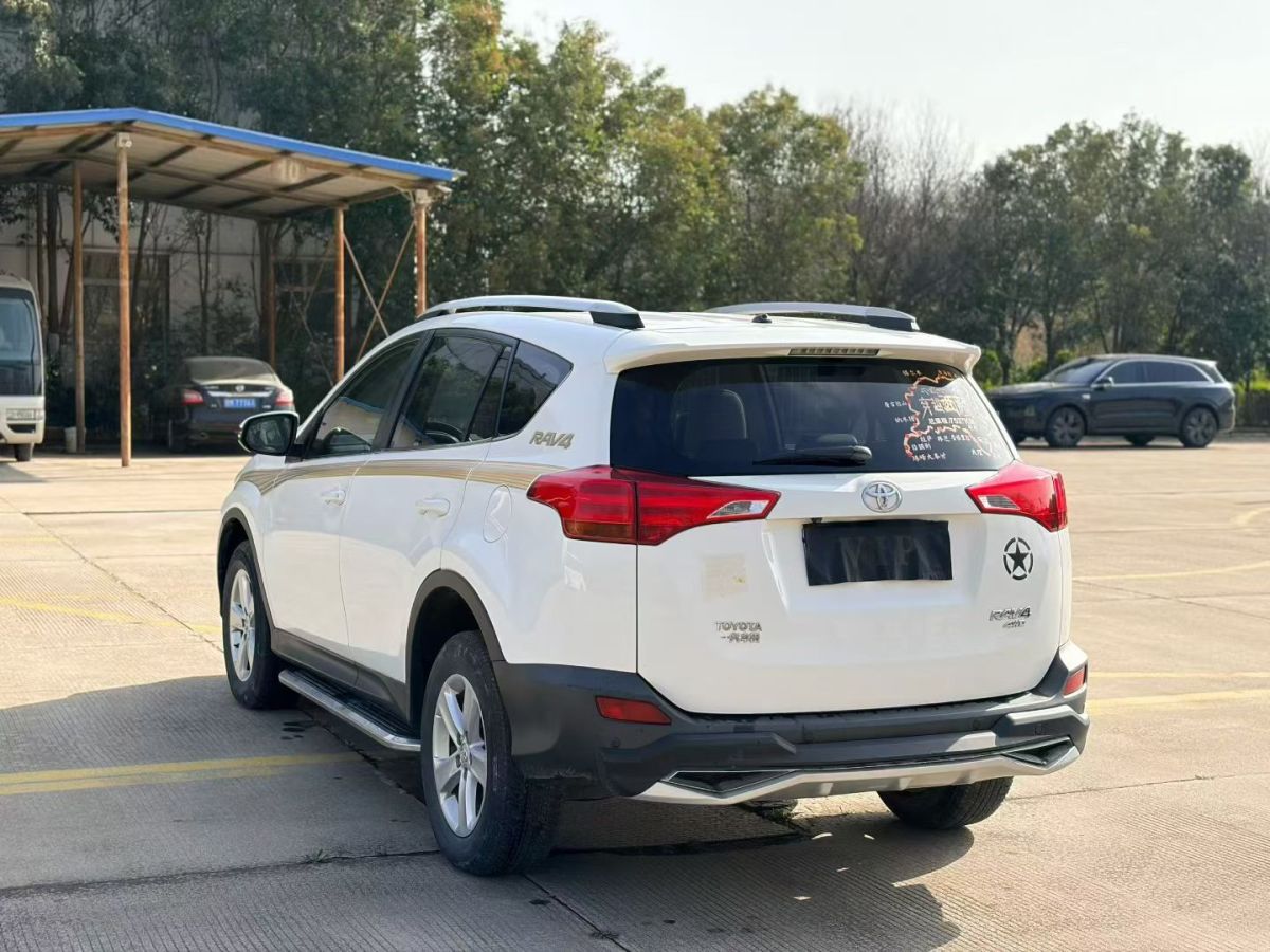 Toyota RAV4 2014 car image #9