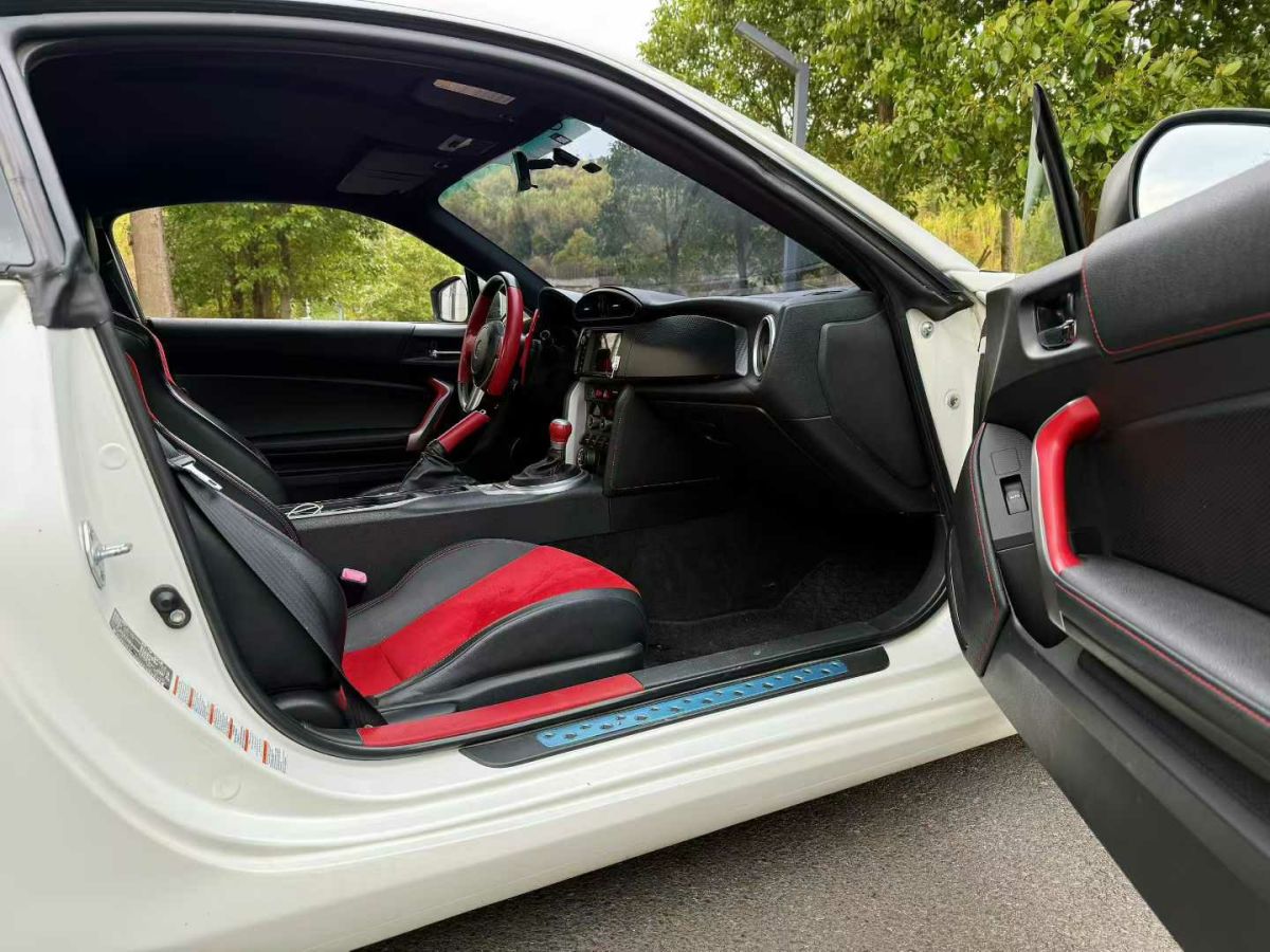 Toyota 86 2013 car image #9