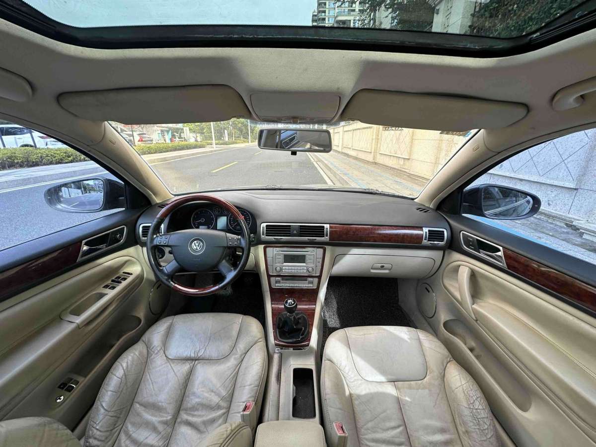 Volkswagen Passat Lingyu 2012 car image #9