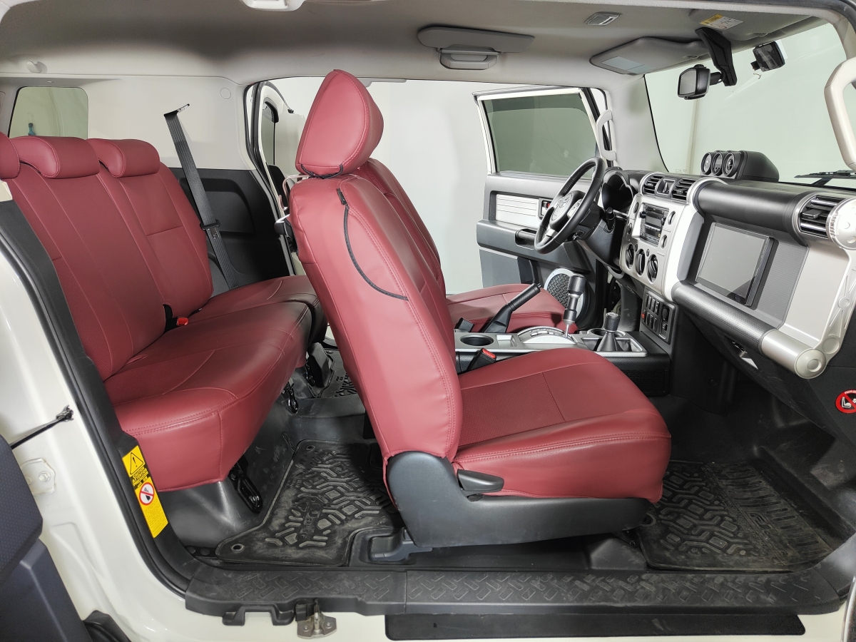 Toyota FJ Cruiser 2017 car image #9