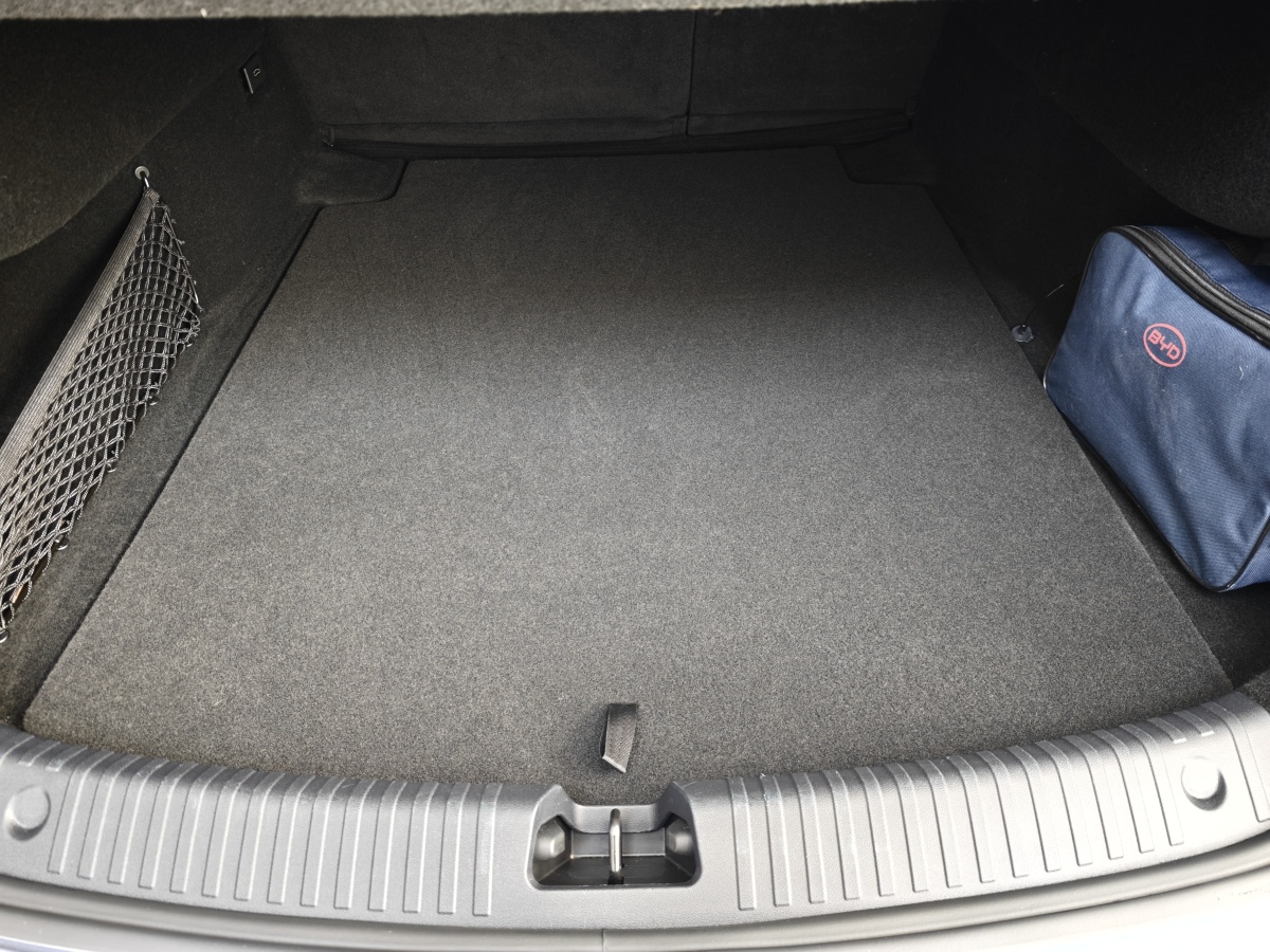 BYD Seal 07 DM-i 2024 صورة سيارة #9