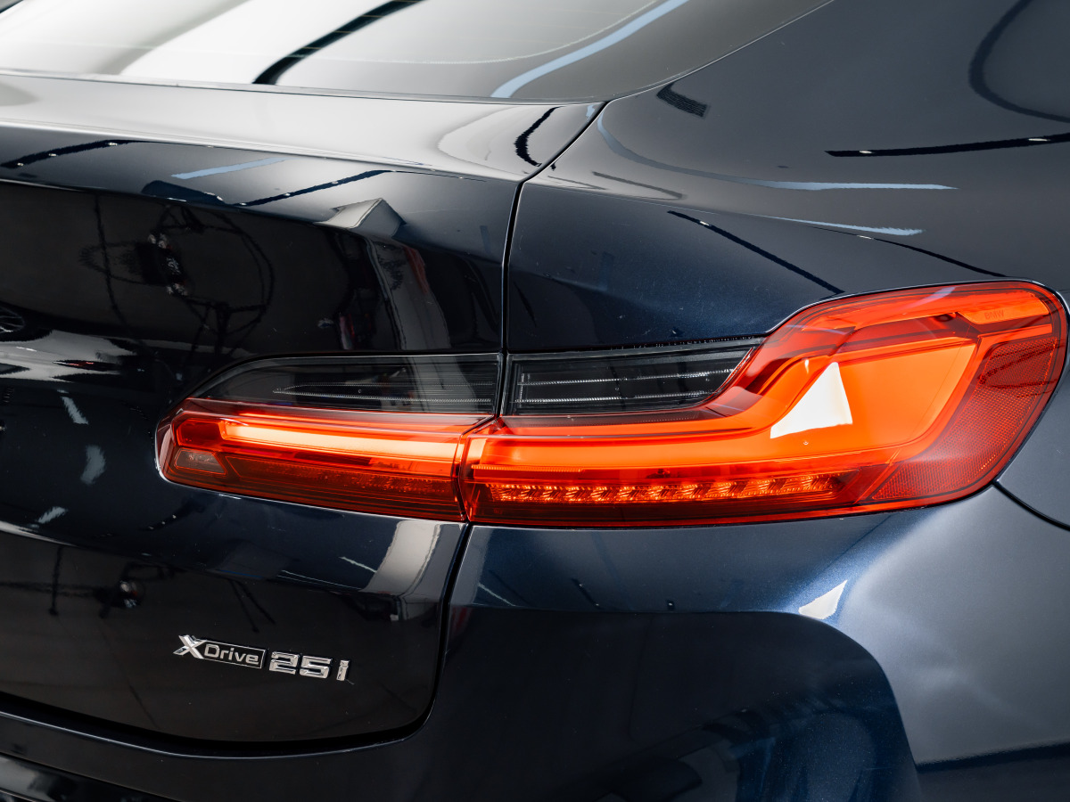 BMW X4 2023 image de voiture #9