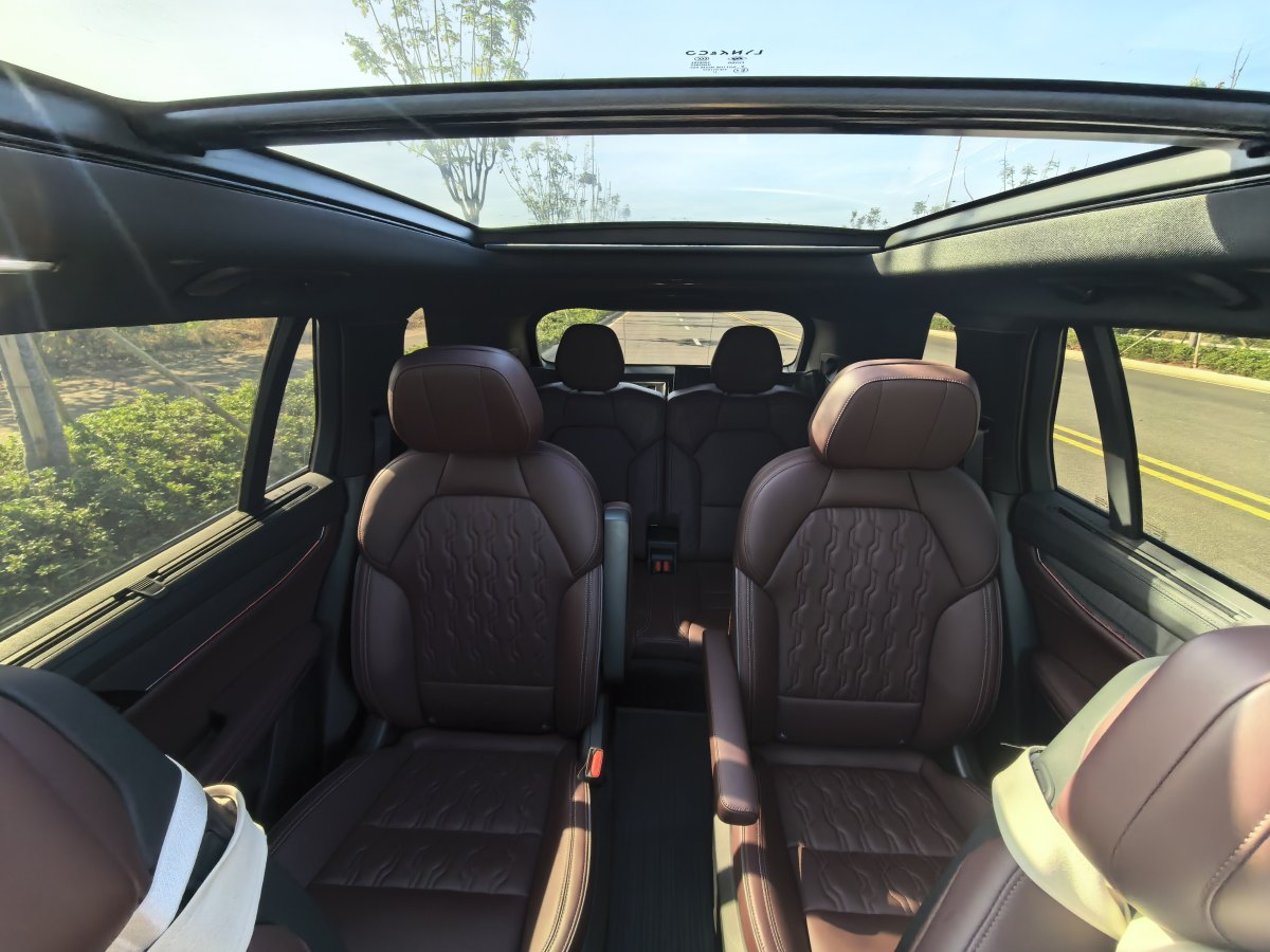 Lynk & Co 09 EM-P 2022 car image #9
