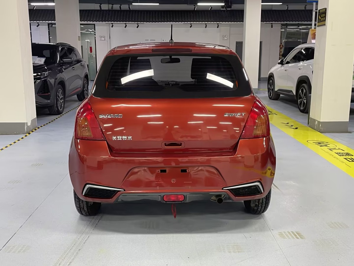 Suzuki Swift 2014 car image #9
