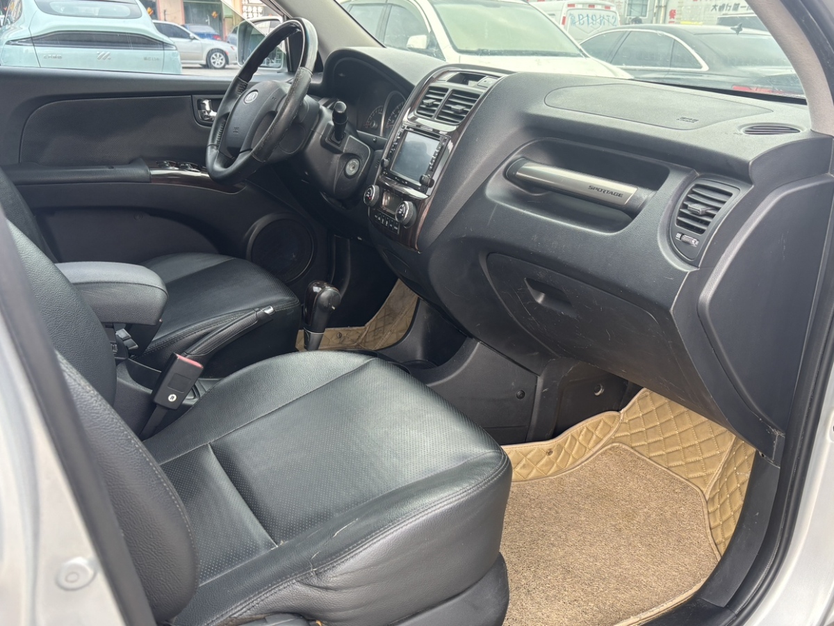 Kia Sportage 2013 car image #9