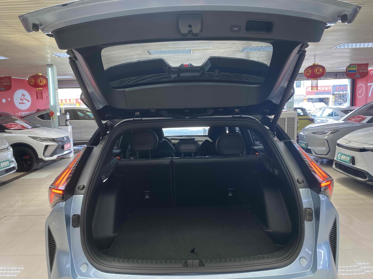 GEELY Boyue 2024 immagine di auto #9