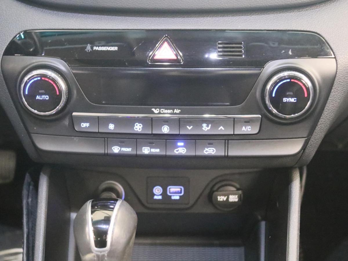 Hyundai Tucson 2015 car image #9