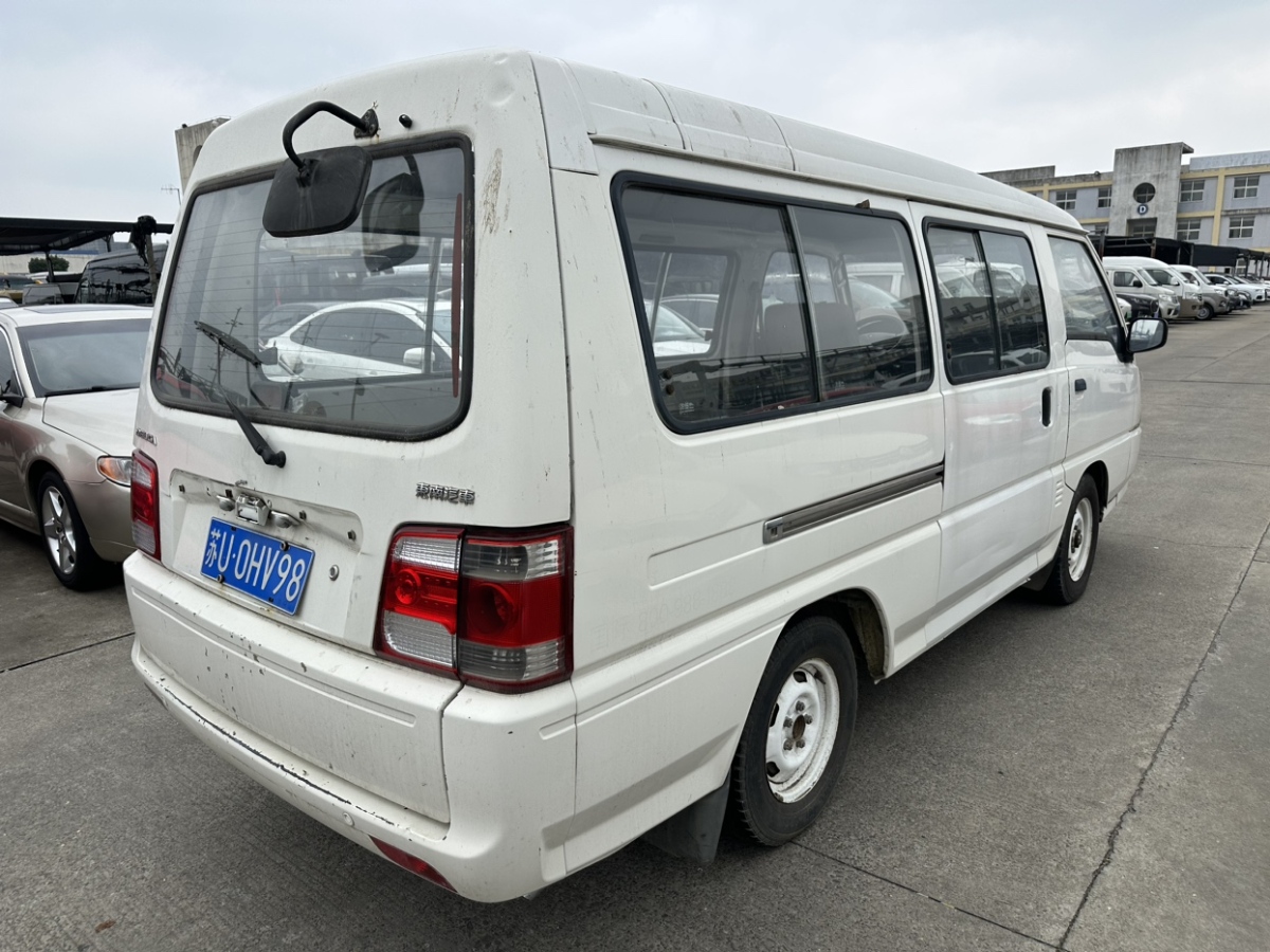 Soueast Delica 2013 car image #9