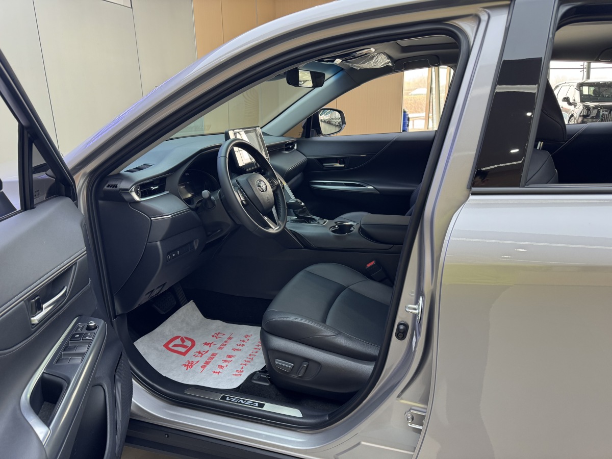 Toyota Venza 2022 car image #9