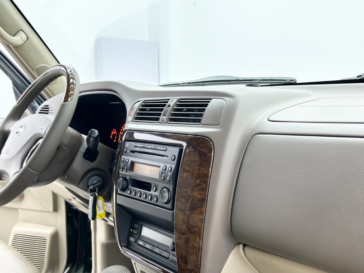 日产 途乐 2004 汽车图片 #9