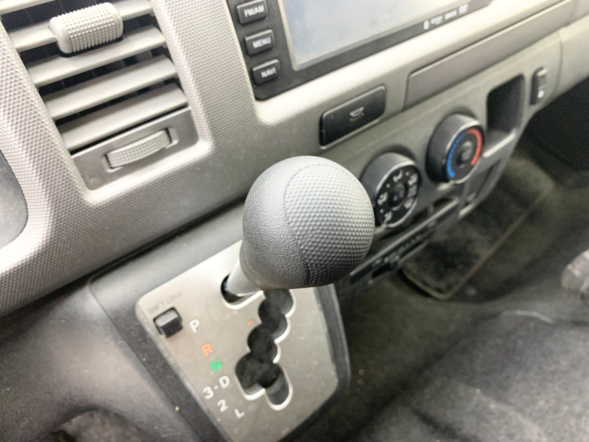 Toyota Hiace 2012 immagine di auto #9