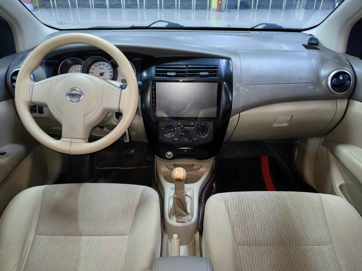 日产 骊威 2012 汽车图片 #9