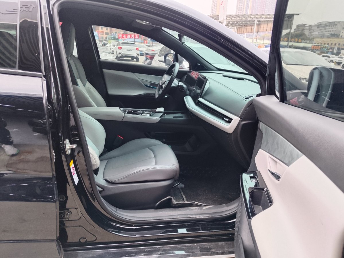 Changan UNI-T 2023 صورة سيارة #9