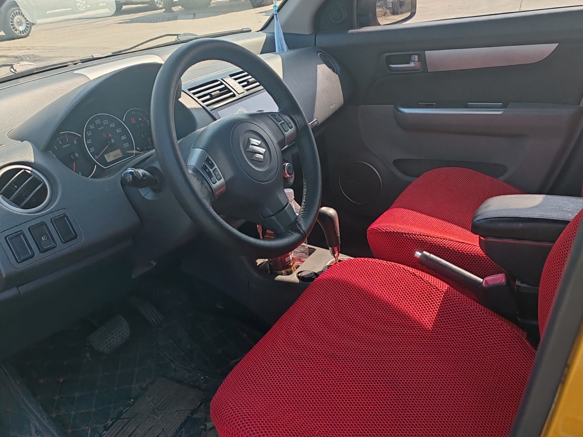 Suzuki Swift 2016 car image #9