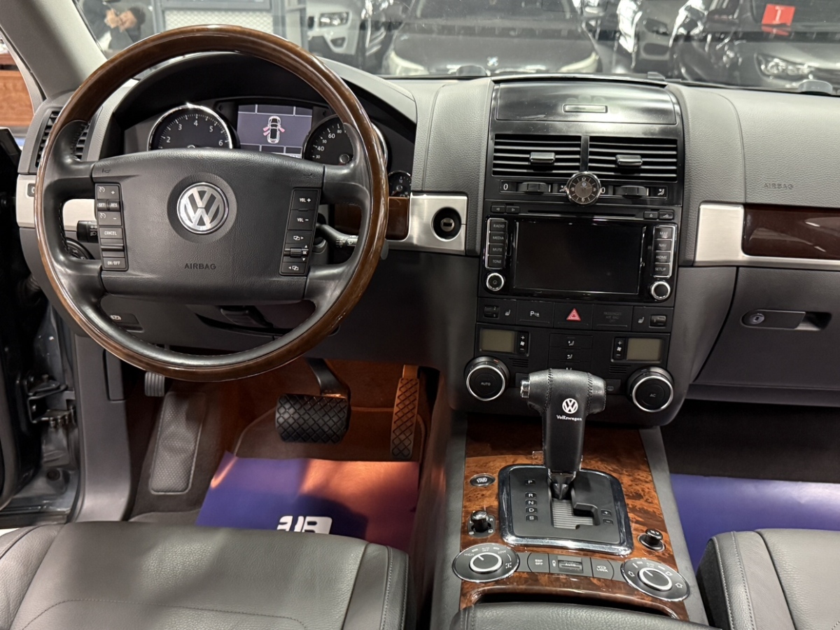 Volkswagen Touareg 2008 immagine di auto #9