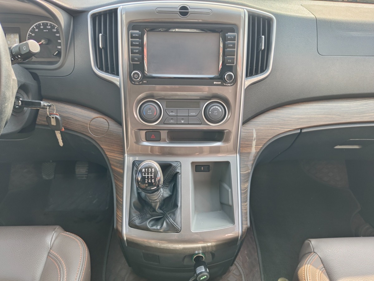 Forthing Lingzhi PLUS 2021 car image #9