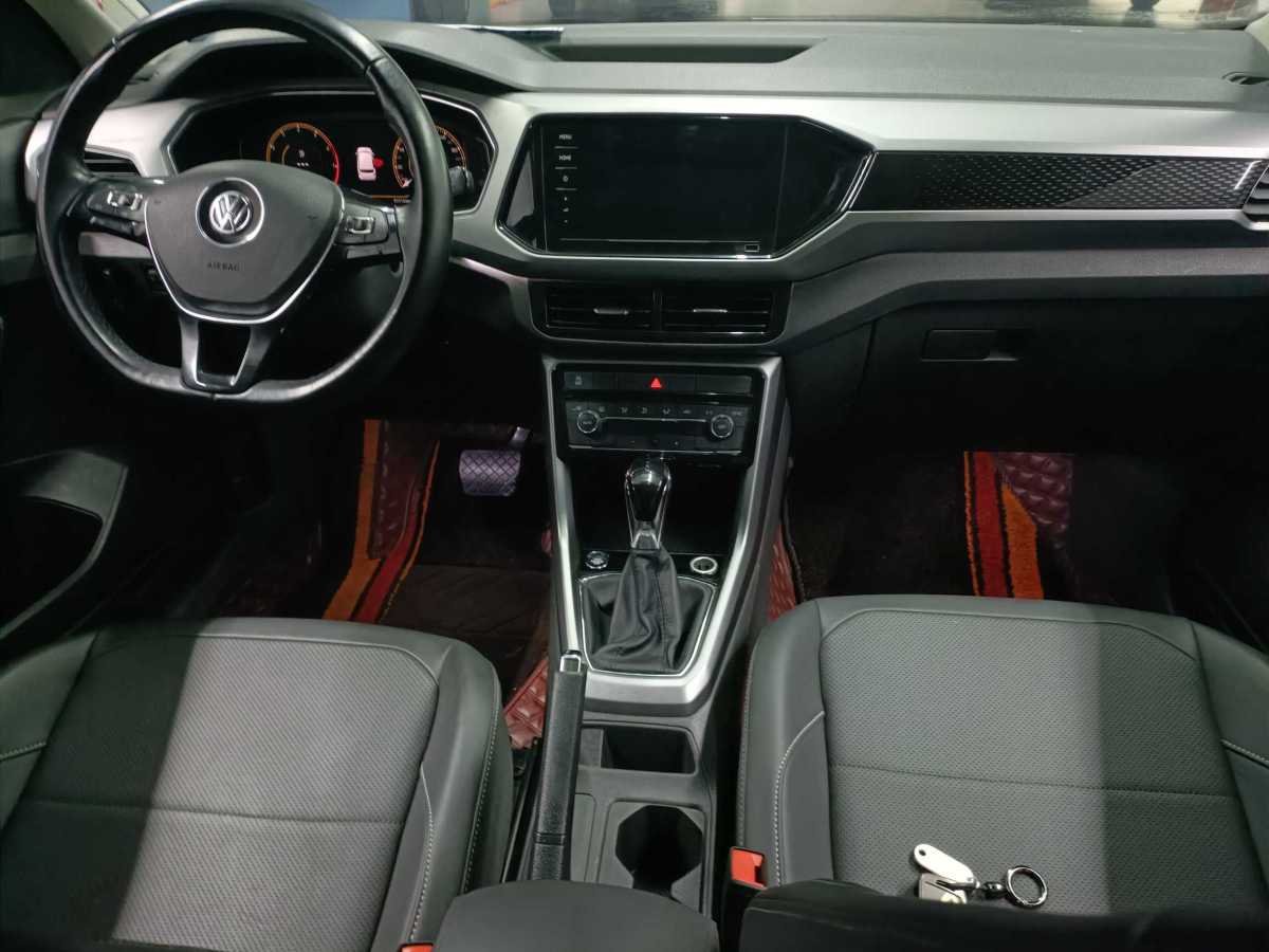 Volkswagen T-Cross 2019 #9 Volkswagen T-Cross 2019 car image #9
