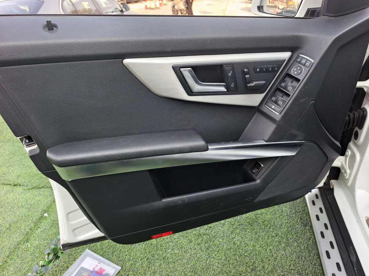 Mercedes-Benz GLK Class 2013 car image #9