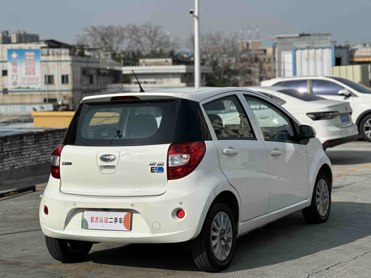 JAC 2019 car image #9