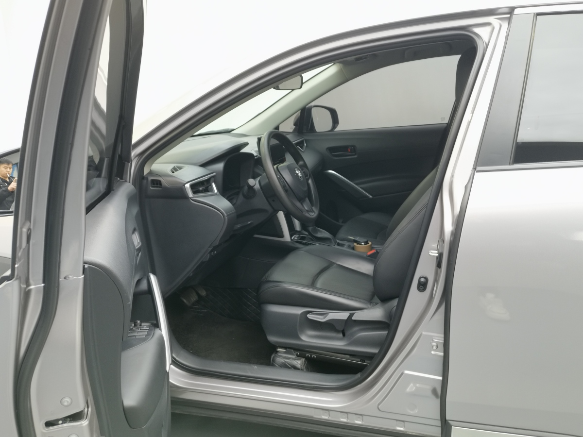 Toyota Corolla Cross 2025 car image #9