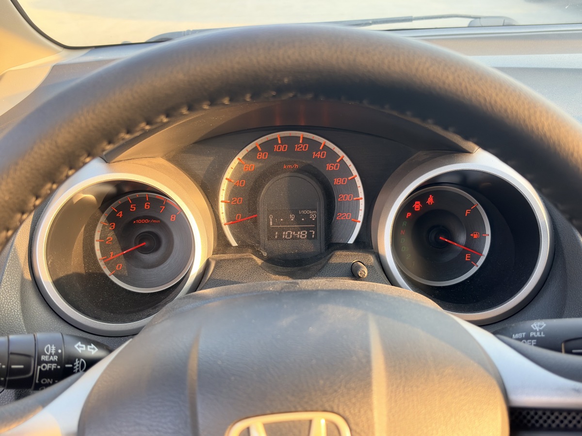 Honda Fit 2011 car image #9