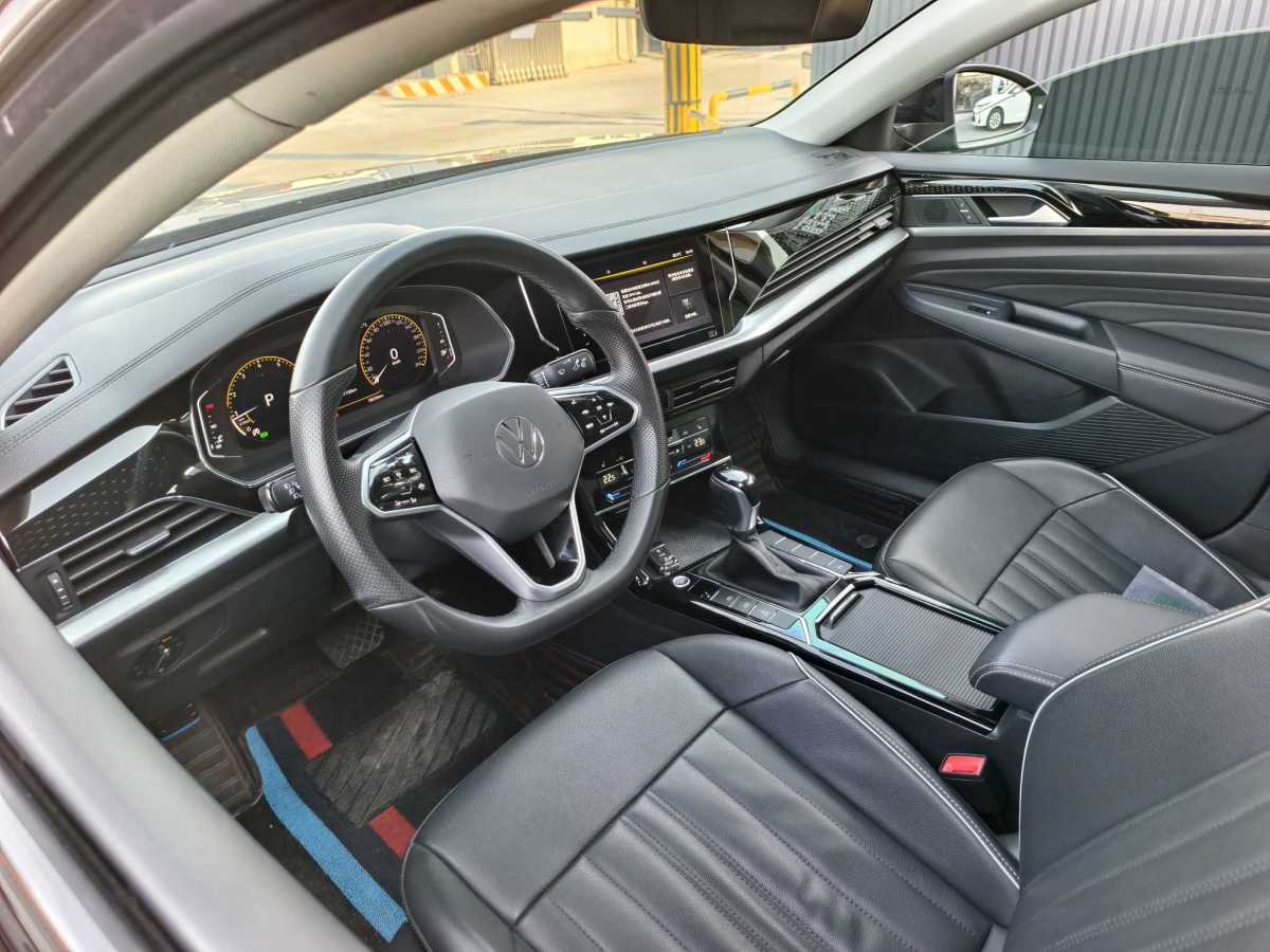 Volkswagen Passat 2023 car image #9
