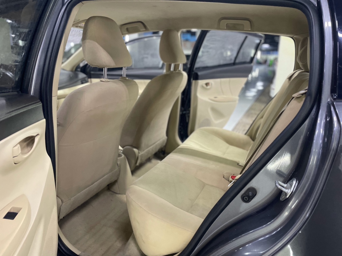 Toyota Yaris L Zhixuan 2015 immagine di auto #9