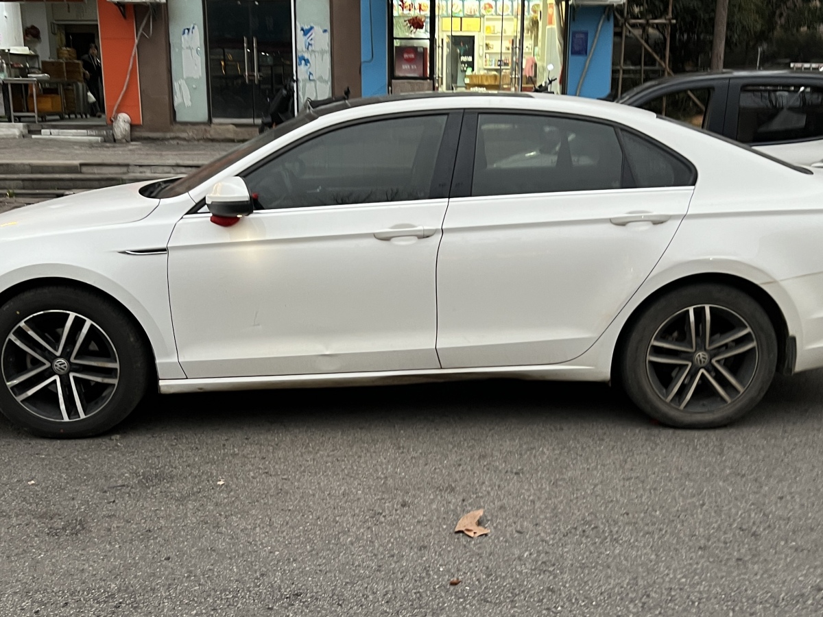 Volkswagen Lamando 2019 car image #9