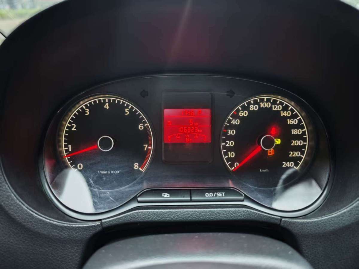 Volkswagen Polo 2012 #9 Volkswagen Polo 2012 car image #9