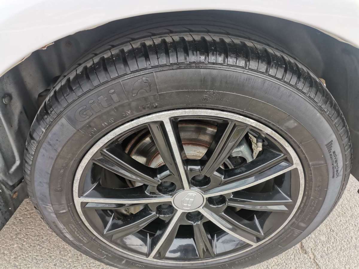 GEELY Emgrand 2016 car image #9