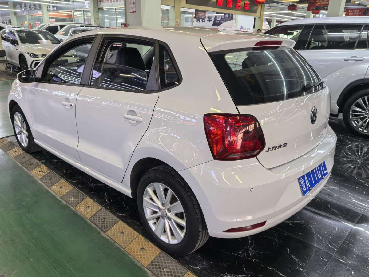 Volkswagen Polo 2016 car image #9