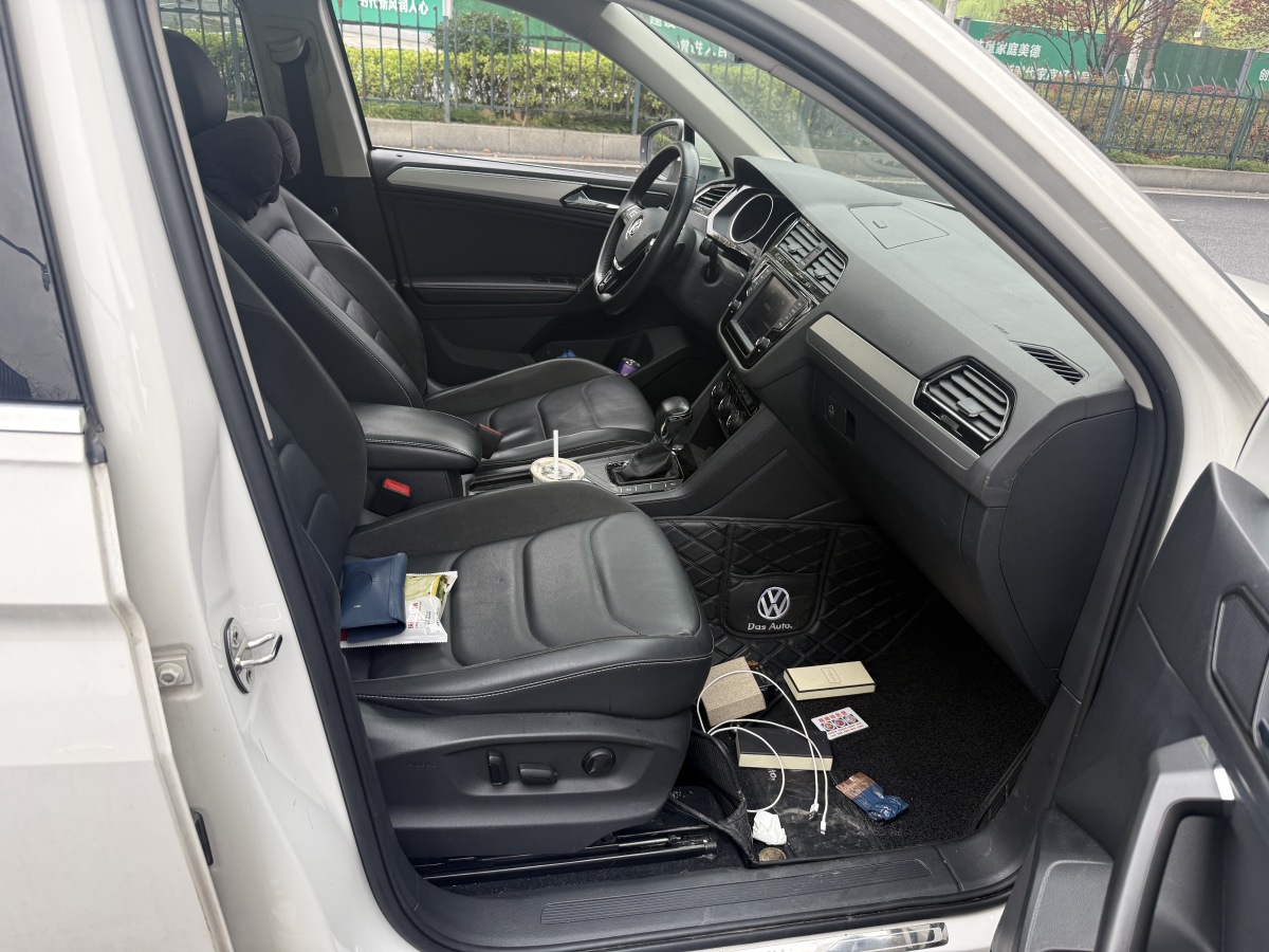 Volkswagen Tiguan L 2019 immagine di auto #9