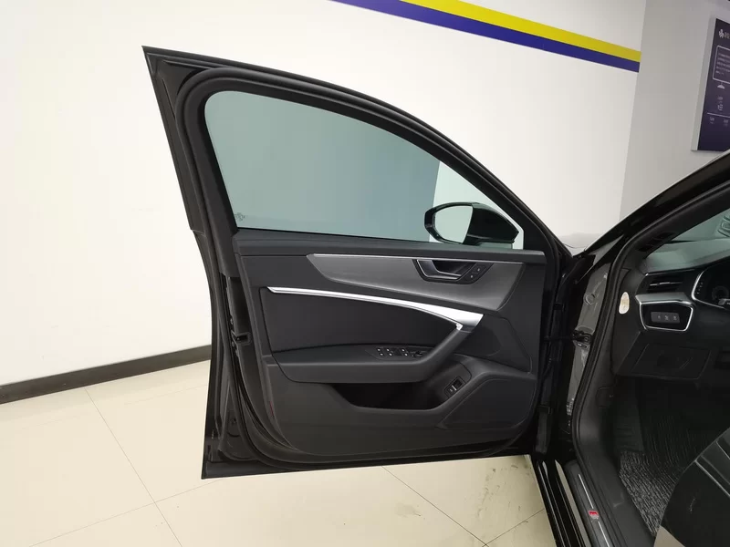 Audi A6 2021 car image #9