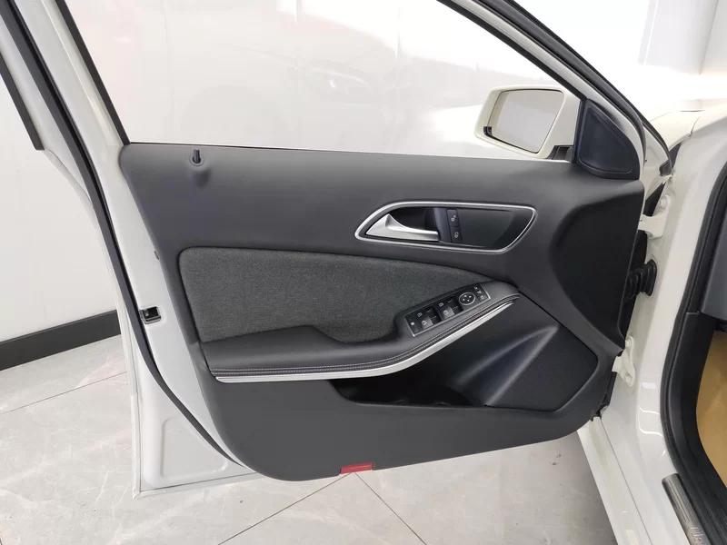 Mercedes-Benz A Class (Imported) 2018 car image #9