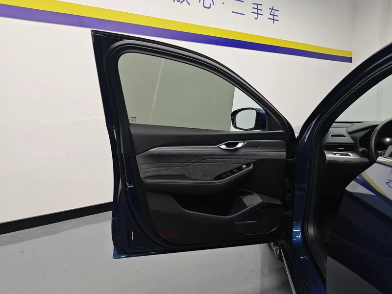 GEELY PrefaceL 2023 car image #9