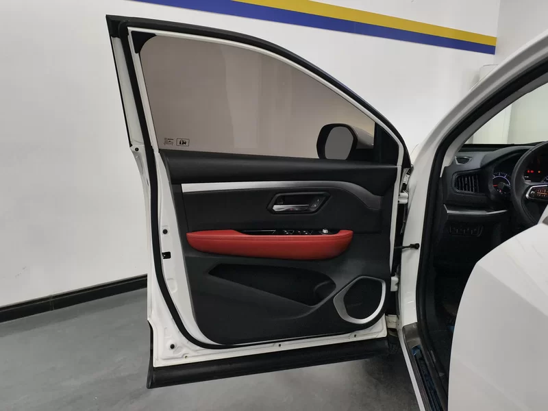 Haval H2s 2017 car image #9