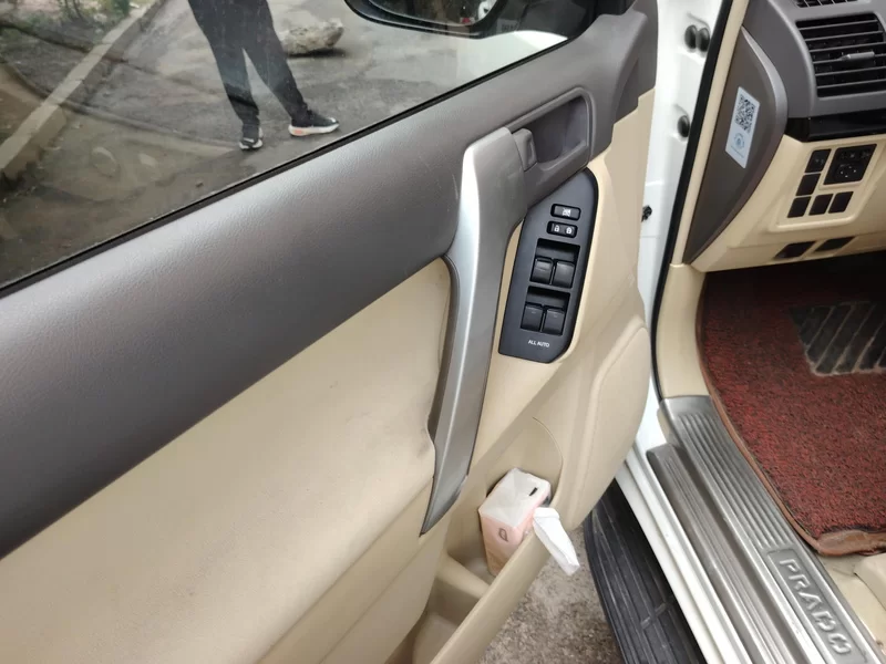 Toyota Prado (Imported) 2015 car image #9