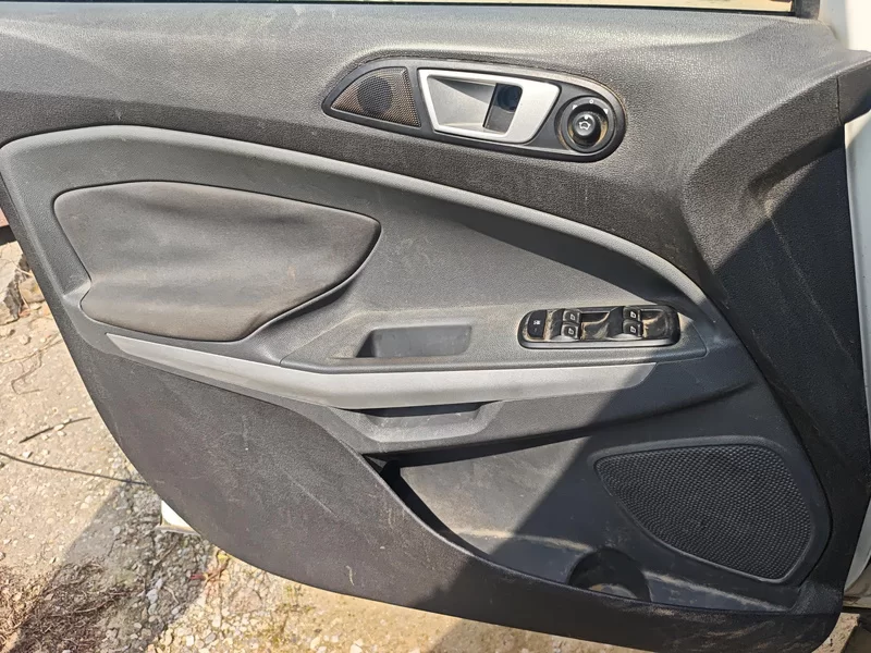 Ford EcoSport 2015 image de voiture #9