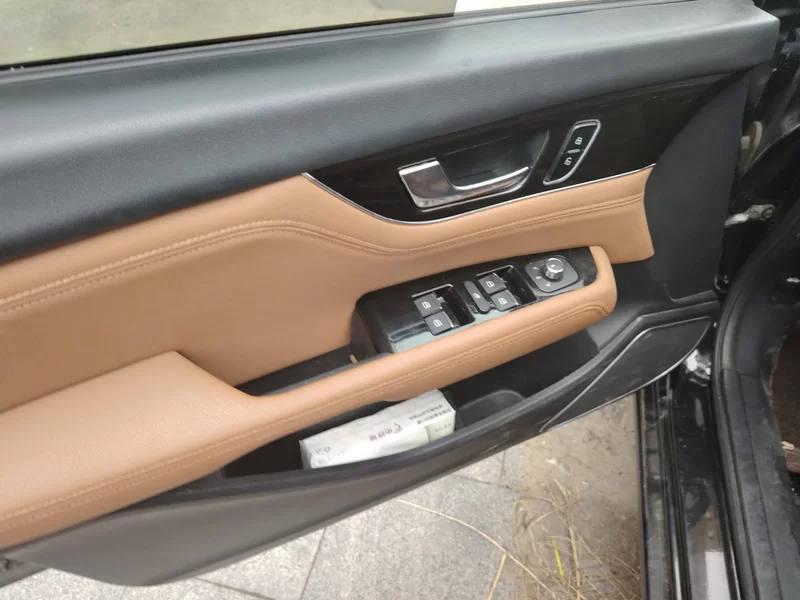 Great Wall C50 2016 car image #9