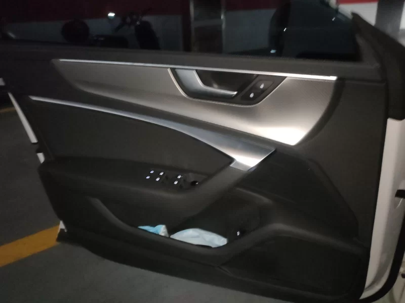 Audi A7L 2023 car image #9