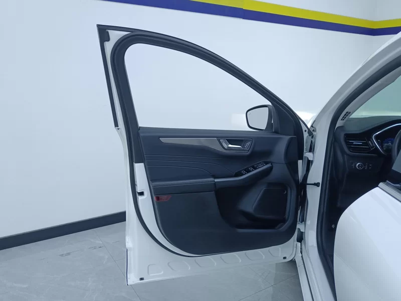 Ford Escape 2020 immagine di auto #9