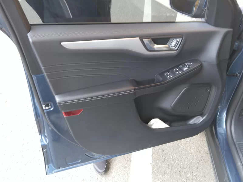 Ford Escape 2023 immagine di auto #9