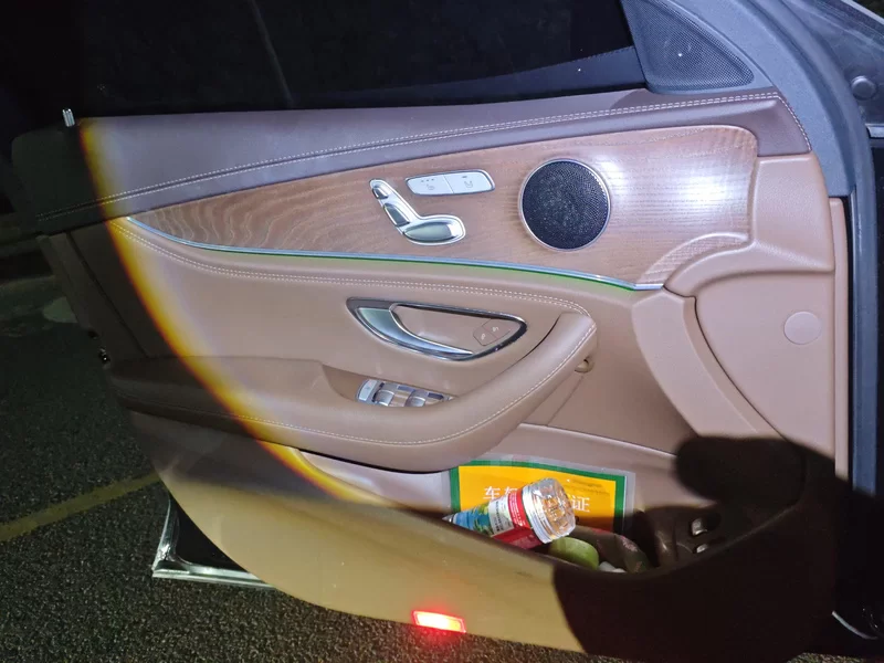 Mercedes-Benz E Class New Energy 2022 car image #9