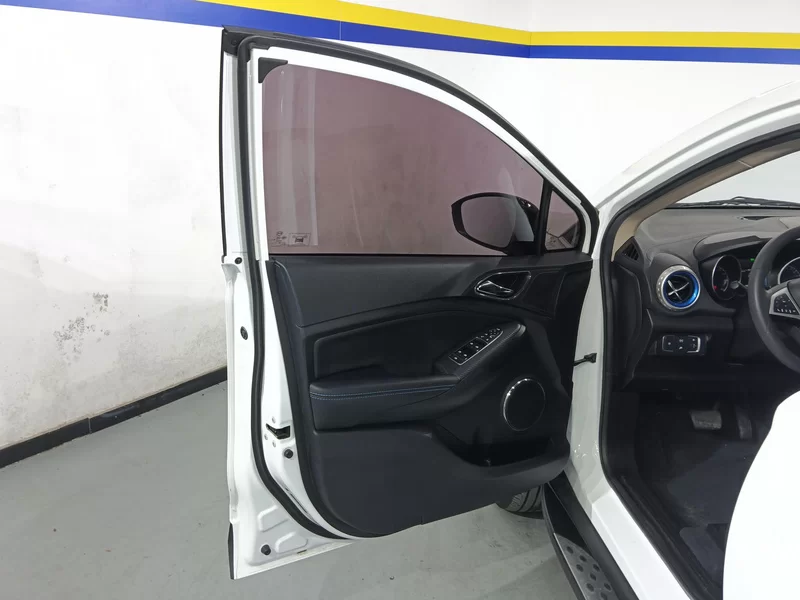 BYD Yuan New Energy 2018 car image #9