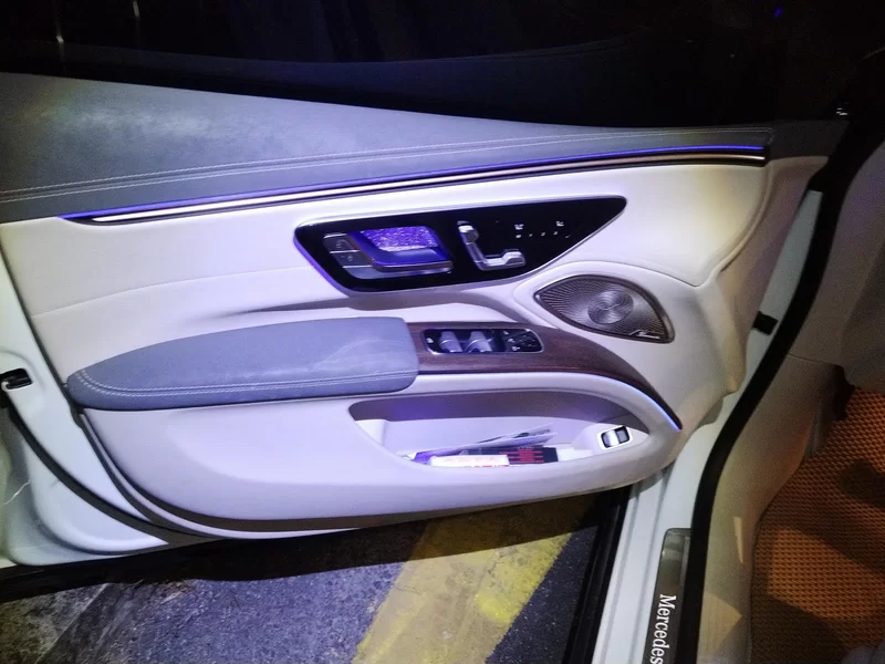 Mercedes-Benz EQS Class 2022 immagine di auto #9