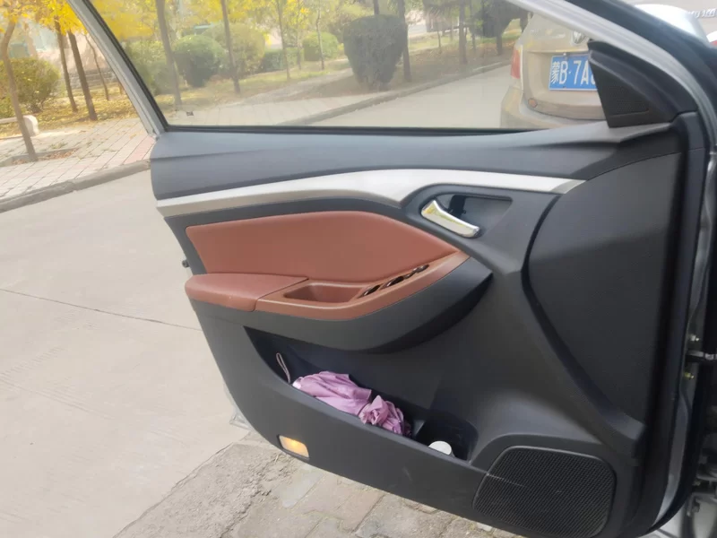 BYD G5 2014 изображение автомобиля #9