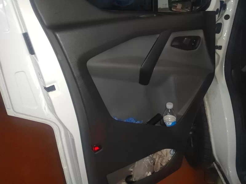 Ford Transit 2020 car image #9