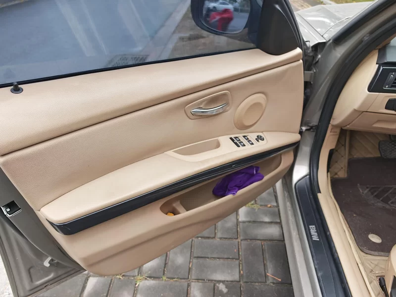 BMW 3 Series (Imported) 2012 car image #9