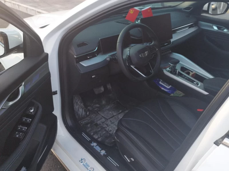 GEELY PrefaceL 2024 car image #9
